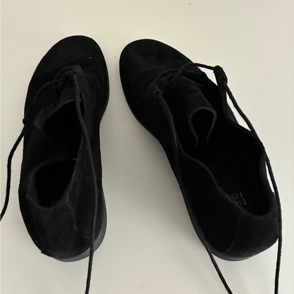 Eileen Fisher Baret Black Suede Shoes - Picture 7 of 7
